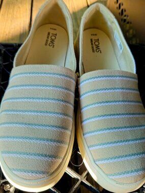 Toms Verona Slip On (Good Used Condition)